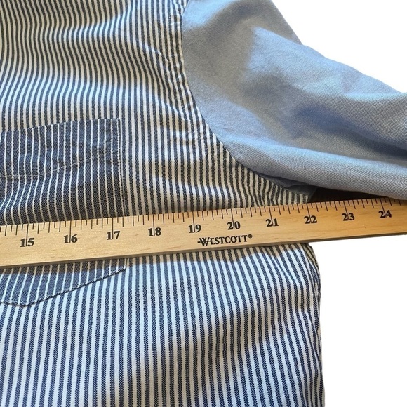 American Eagle Outfitters Mens Classic Fit Button Up Shirt - Size Large - Picture 5 of 9